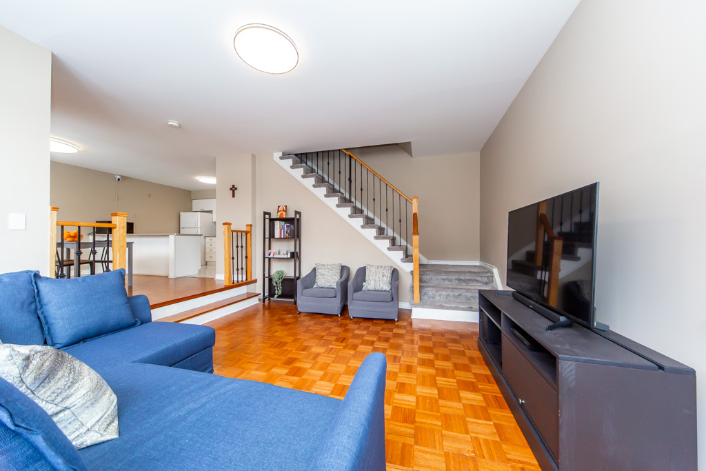 1-61-ardglen-dr-brampton-27