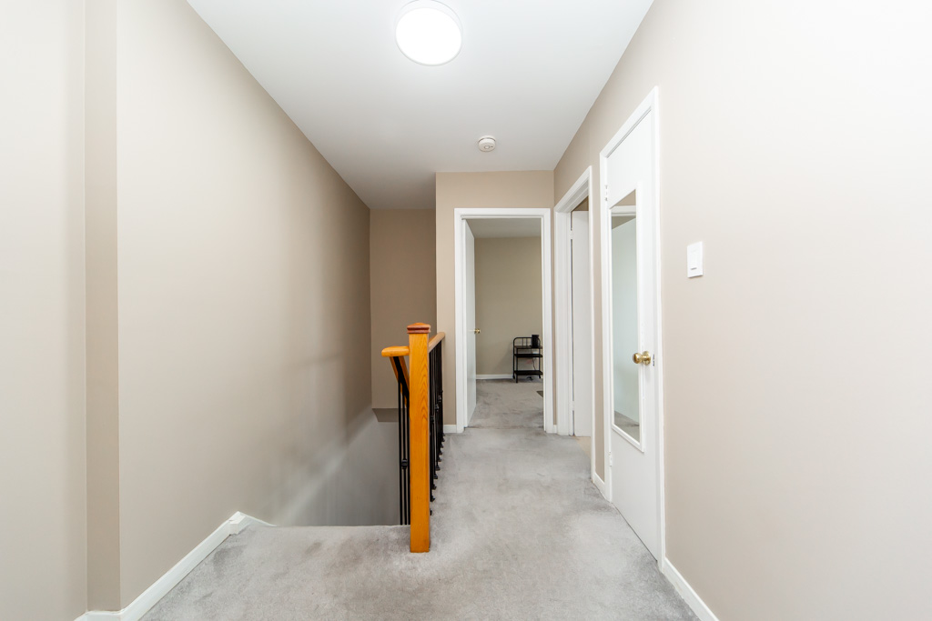 1-61-ardglen-dr-brampton-28