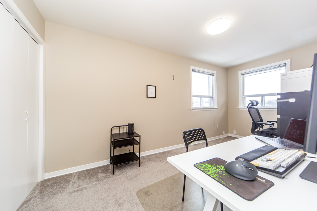 1-61-ardglen-dr-brampton-35