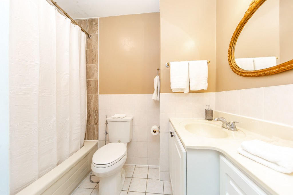 1-61-ardglen-dr-brampton-41