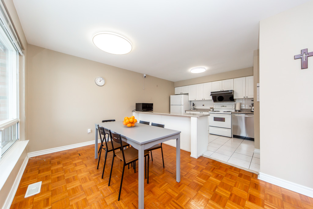 1-61-ardglen-dr-brampton-9