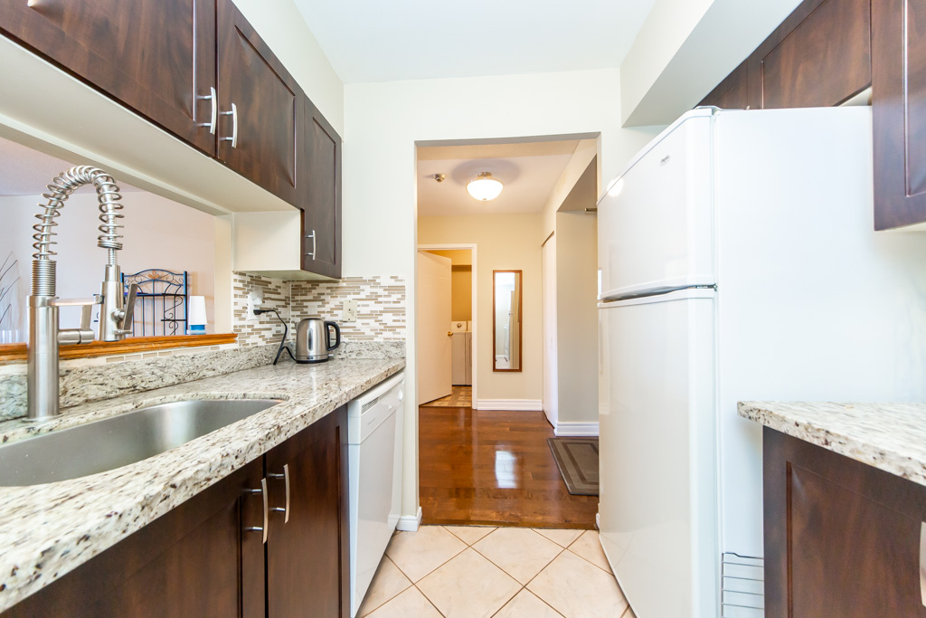 202-1665-pickering-parkway-pickering-21