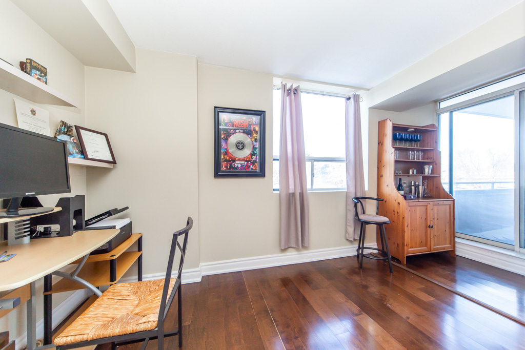 202-1665-pickering-parkway-pickering-24