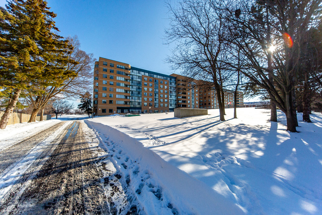 202-1665-pickering-parkway-pickering-3