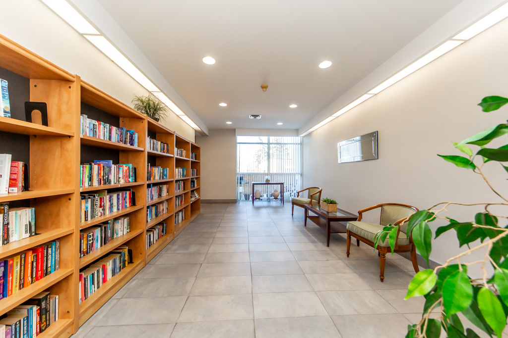 202-1665-pickering-parkway-pickering-45