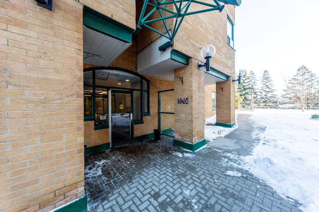 202-1665-pickering-parkway-pickering-8