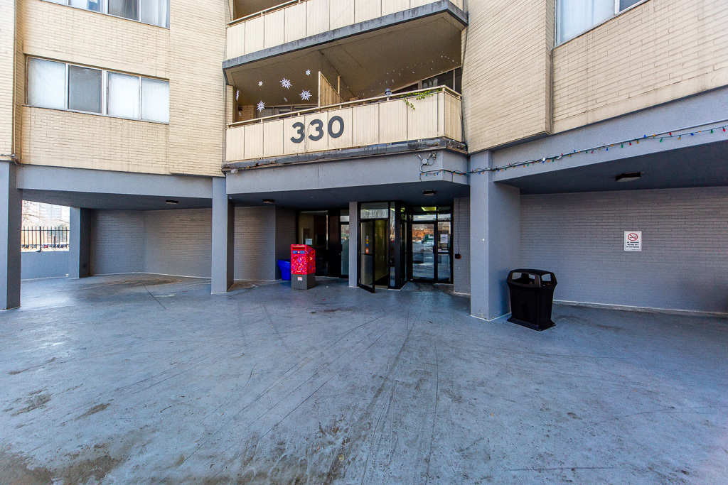 2101-330-dixon-rd-etobicoke-13