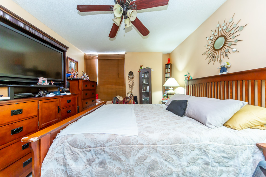 2101-330-dixon-rd-etobicoke-32