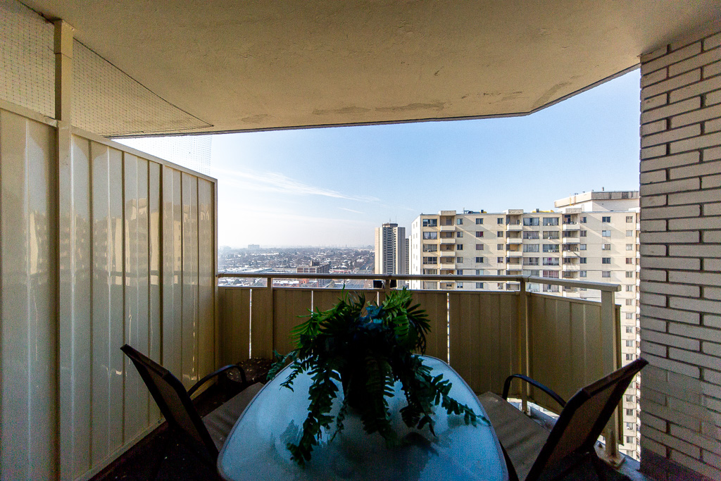 2101-330-dixon-rd-etobicoke-40