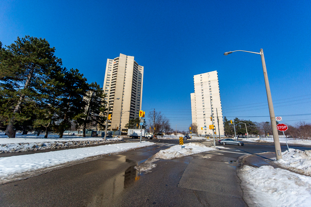 2101-330-dixon-rd-etobicoke-7