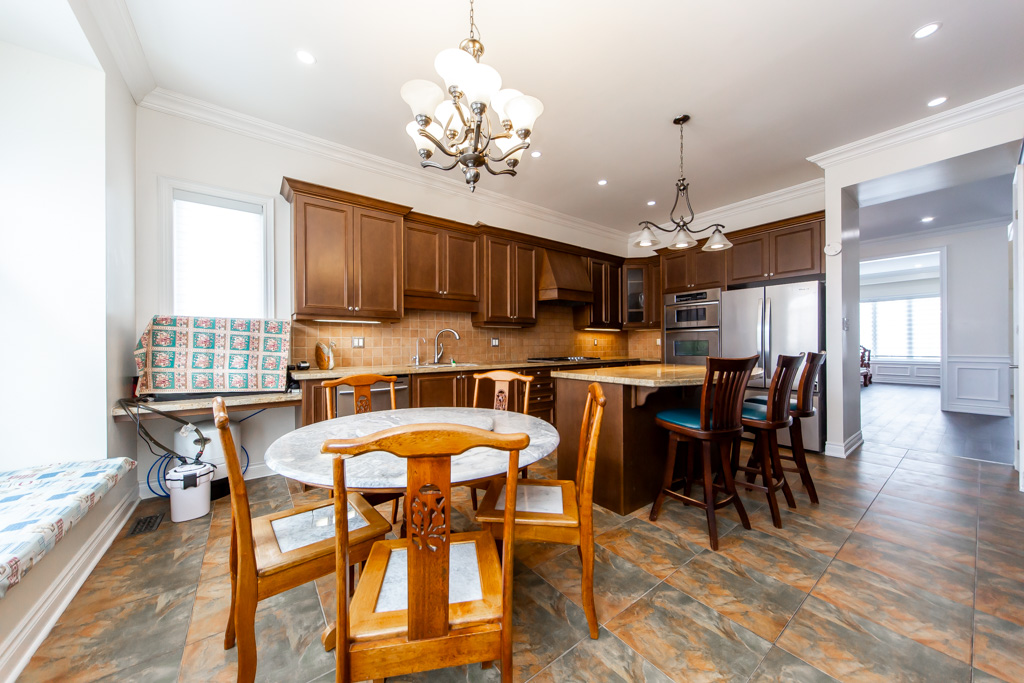 136-manley-ave-stouffville-12