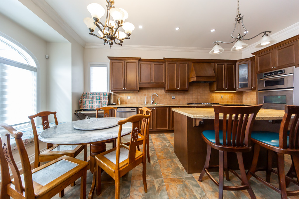 136-manley-ave-stouffville-13