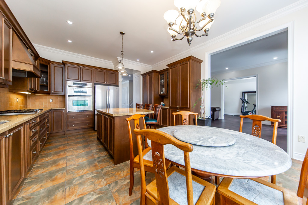 136-manley-ave-stouffville-14