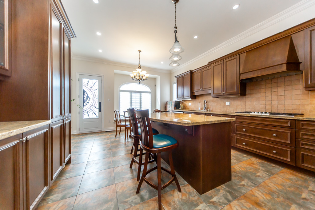 136-manley-ave-stouffville-17