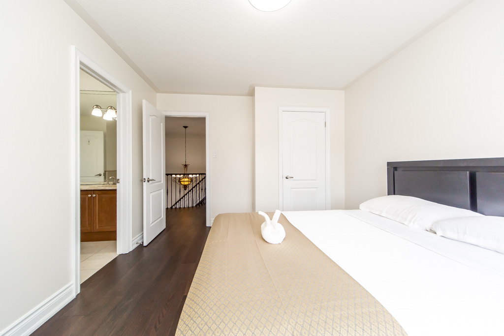 136-manley-ave-stouffville-35