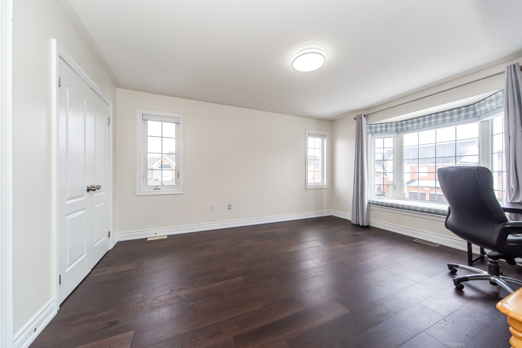 136-manley-ave-stouffville-38