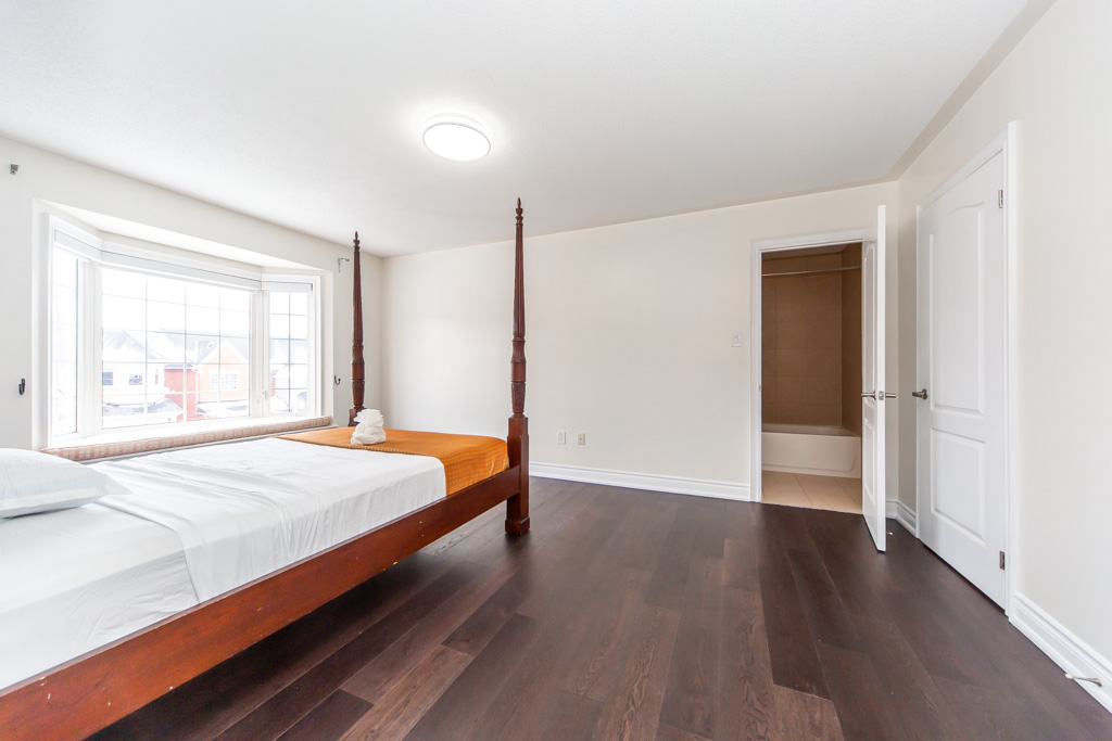 136-manley-ave-stouffville-40