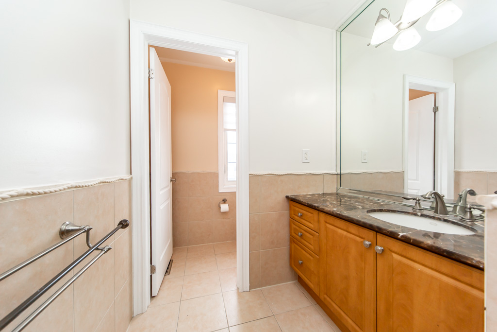 136-manley-ave-stouffville-42