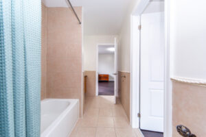 136-manley-ave-stouffville-43