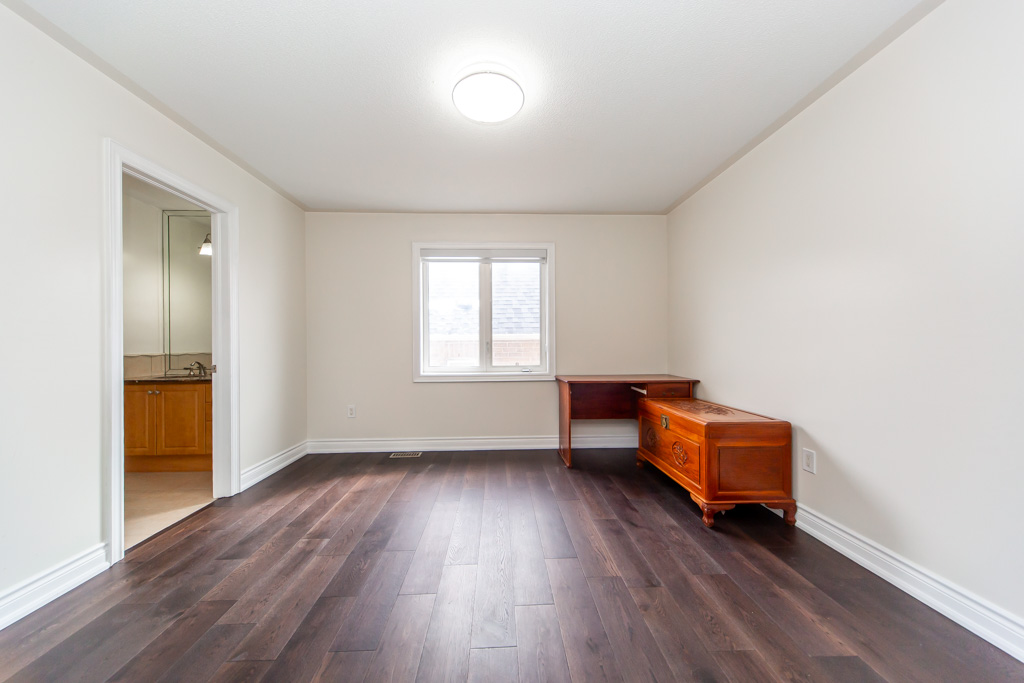 136-manley-ave-stouffville-45