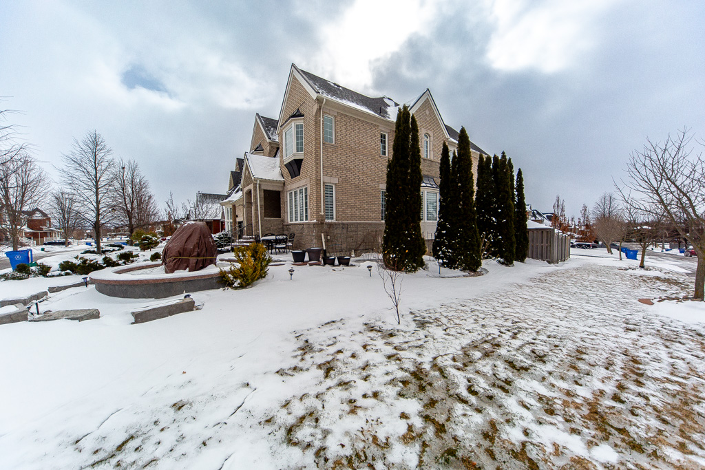 136-manley-ave-stouffville-56
