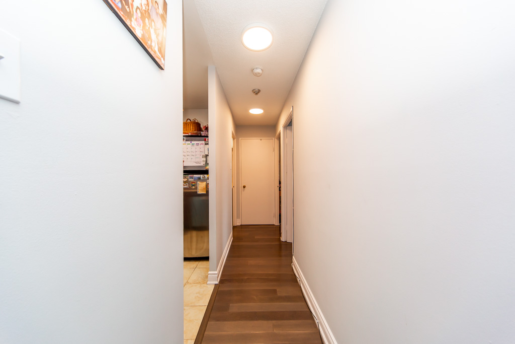 2706-4205-shipp-dr-mississauga-16