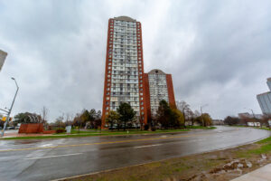 2706-4205-shipp-dr-mississauga-2