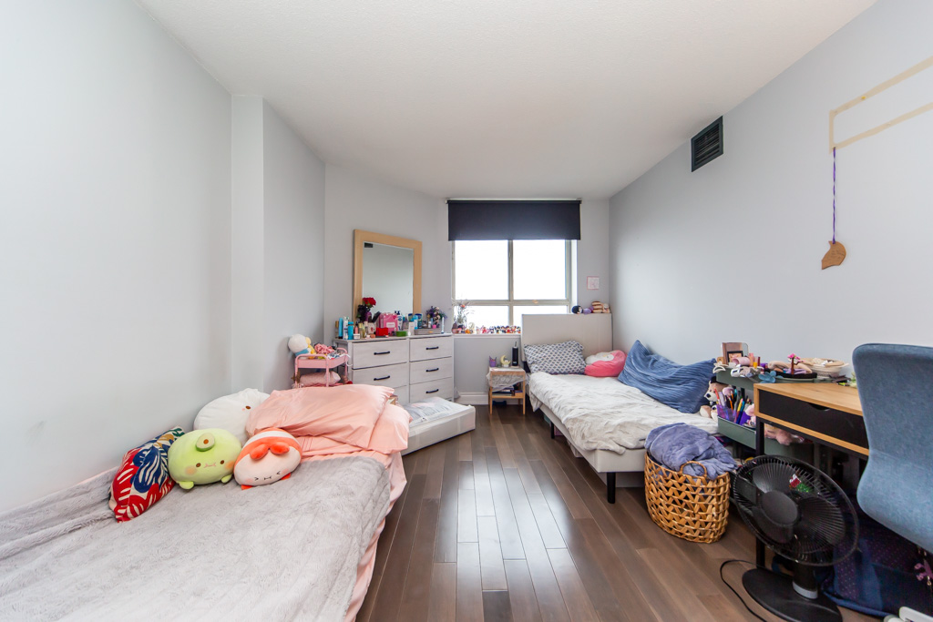 2706-4205-shipp-dr-mississauga-23