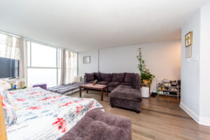 2706-4205-shipp-dr-mississauga-9