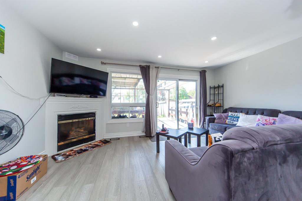12-greenhills-sq-brampton-10