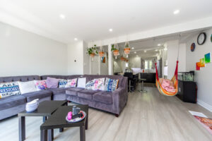 12-greenhills-sq-brampton-13