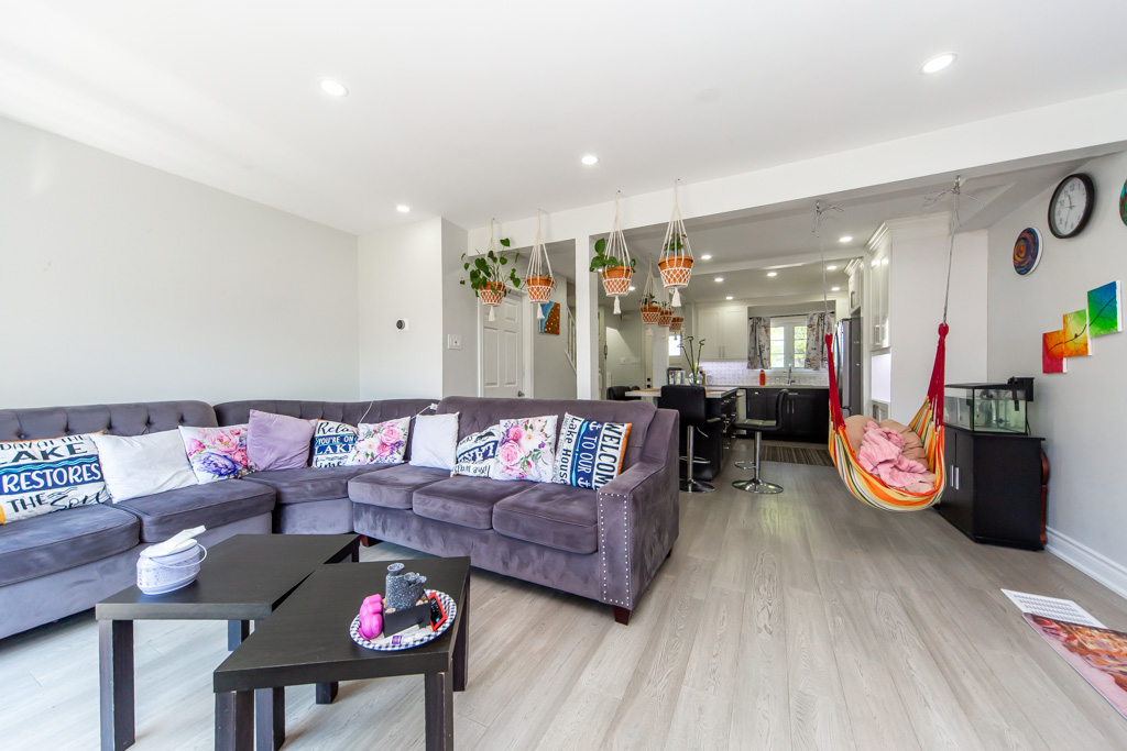 12-greenhills-sq-brampton-13