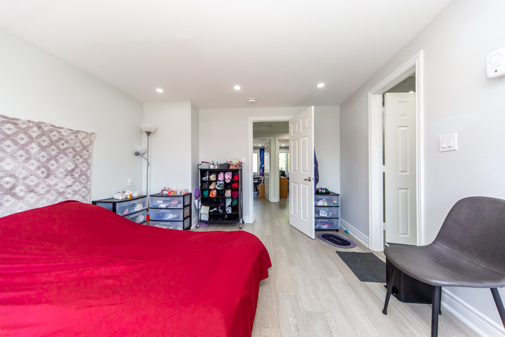 12-greenhills-sq-brampton-29