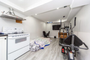 12-greenhills-sq-brampton-39