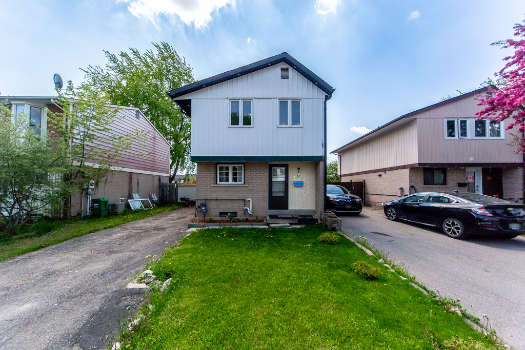 12-greenhills-sq-brampton-5