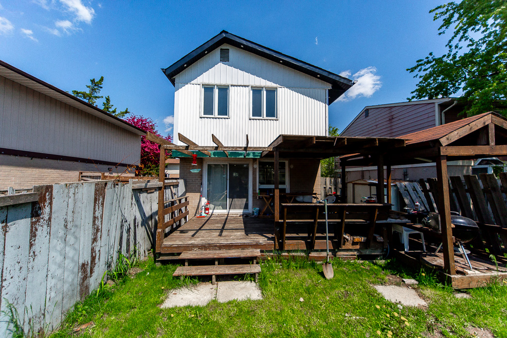 12-greenhills-sq-brampton-50