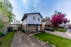 12-greenhills-sq-brampton-6