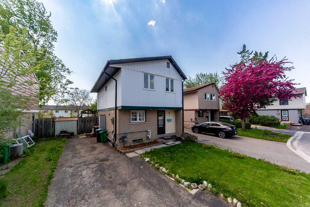 12-greenhills-sq-brampton-6
