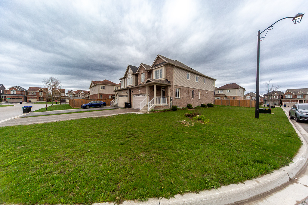 5-hutton-cres-angus-1