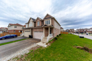 5-hutton-cres-angus-3