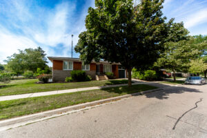 131-west-deane-park-dr-toronto-2