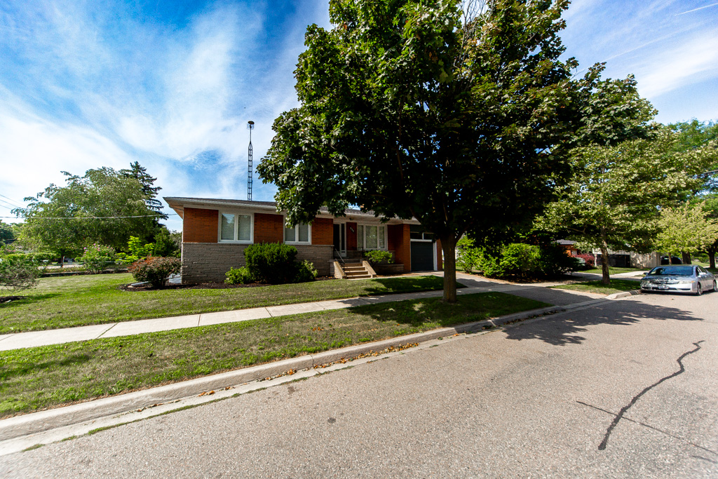 131-west-deane-park-dr-toronto-2