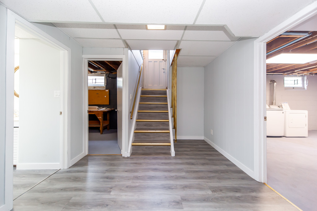 131-west-deane-park-dr-toronto-31