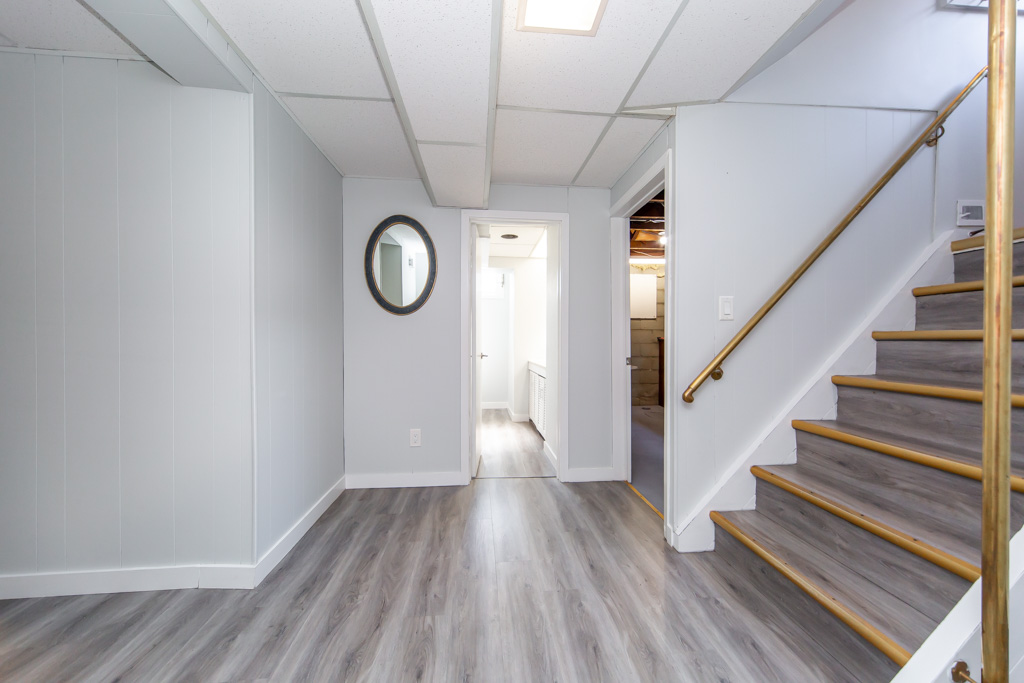 131-west-deane-park-dr-toronto-32