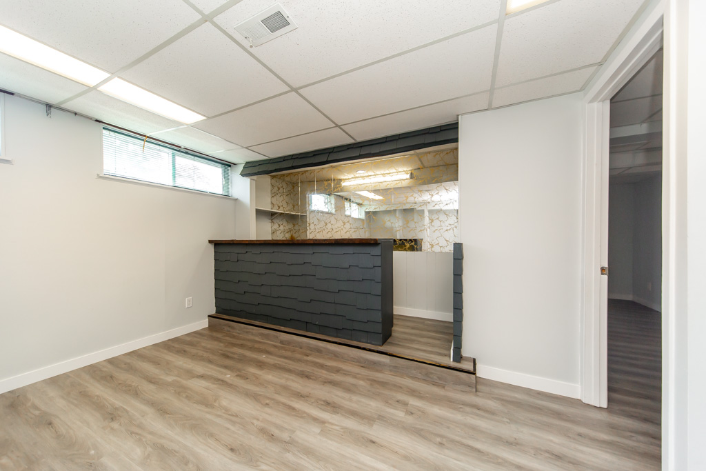 131-west-deane-park-dr-toronto-36