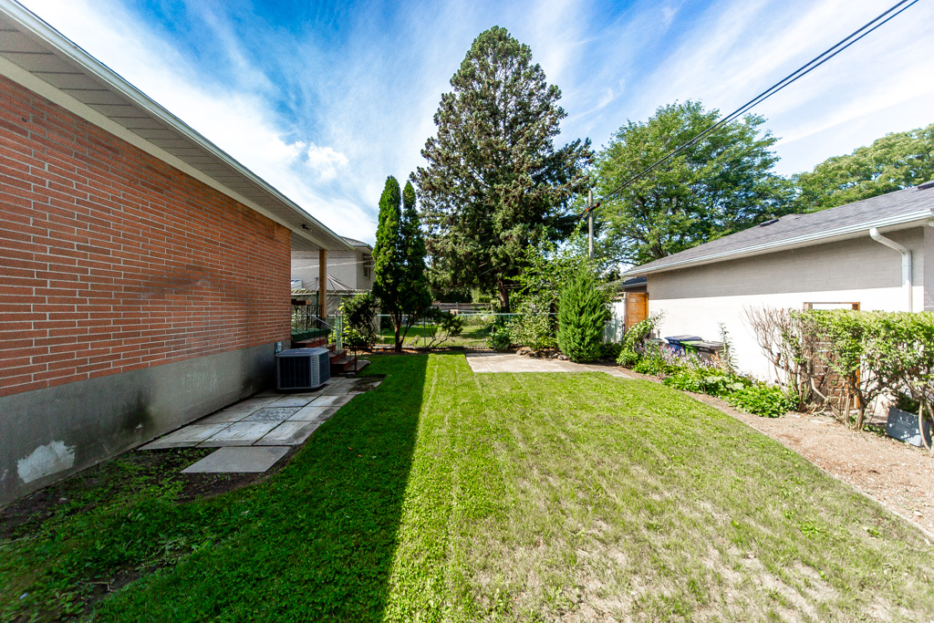 131-west-deane-park-dr-toronto-44