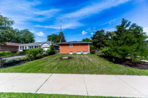 131-west-deane-park-dr-toronto-48