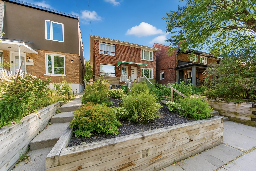 Real estate photography sample at 45 McRoberts Ave, Toronto